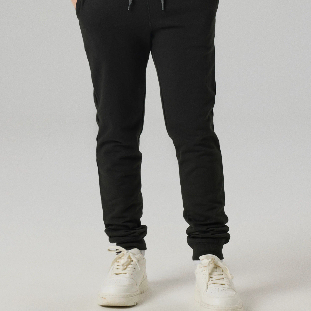Joggeri Bru, Negru